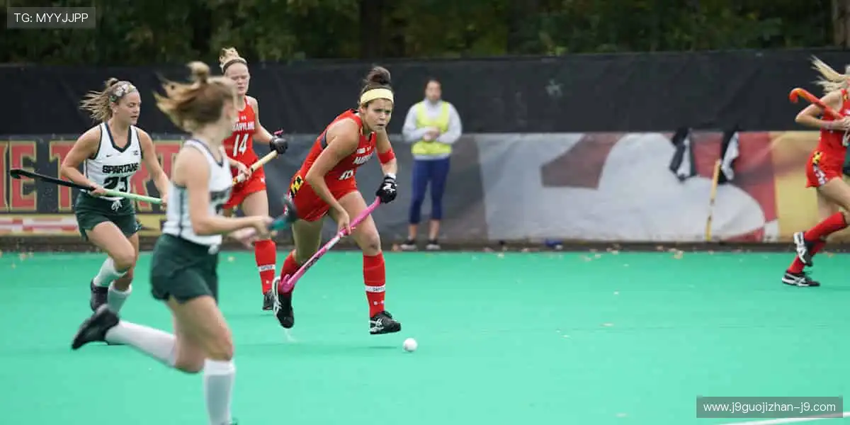 三人斗地主竞技场：经典棋牌国民游戏，极速匹配欢乐加倍